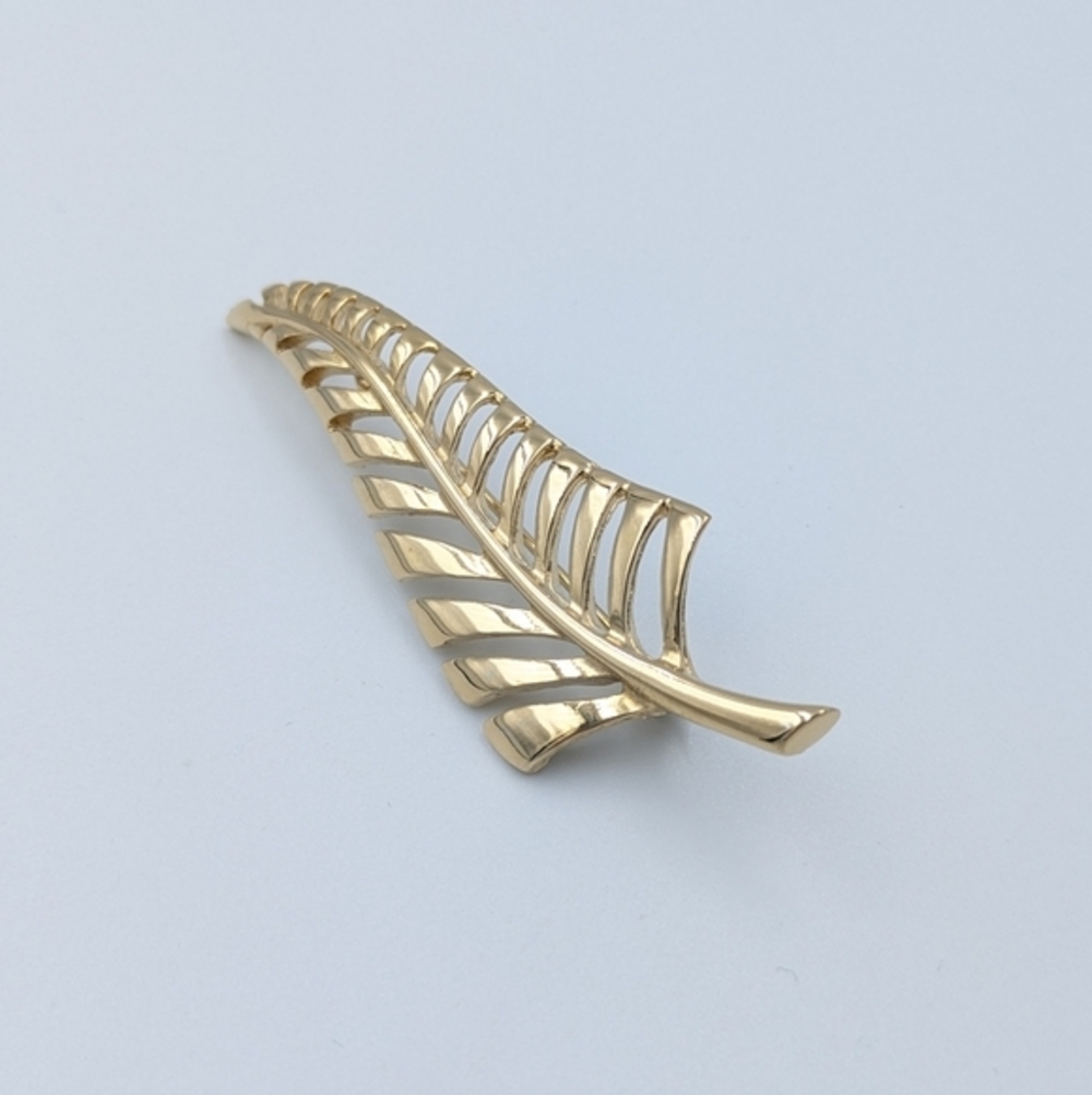 22kt gold plated New Zealand fern leaf brooch pin